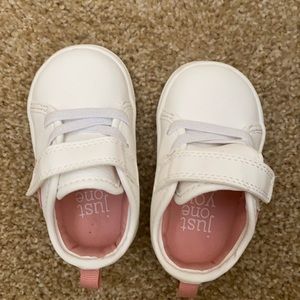 Carter’s baby shoes